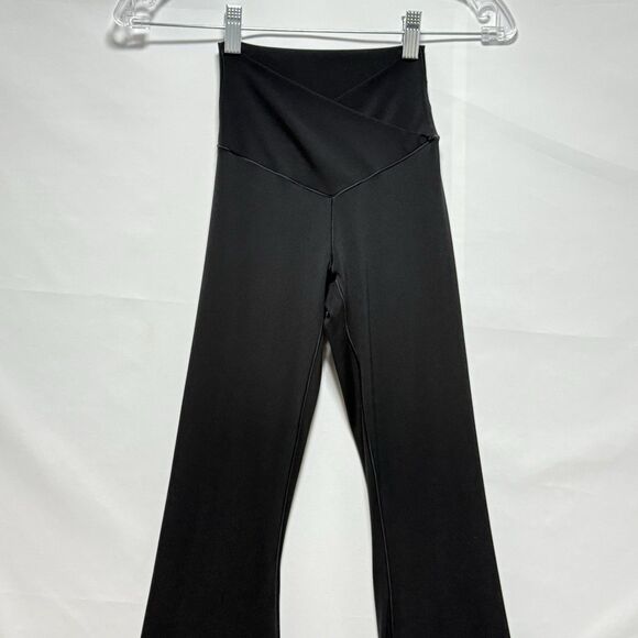 OFFLINE By Aerie Real Me High Waisted Crossover Flare Legging Black XS - Picture 14 of 16